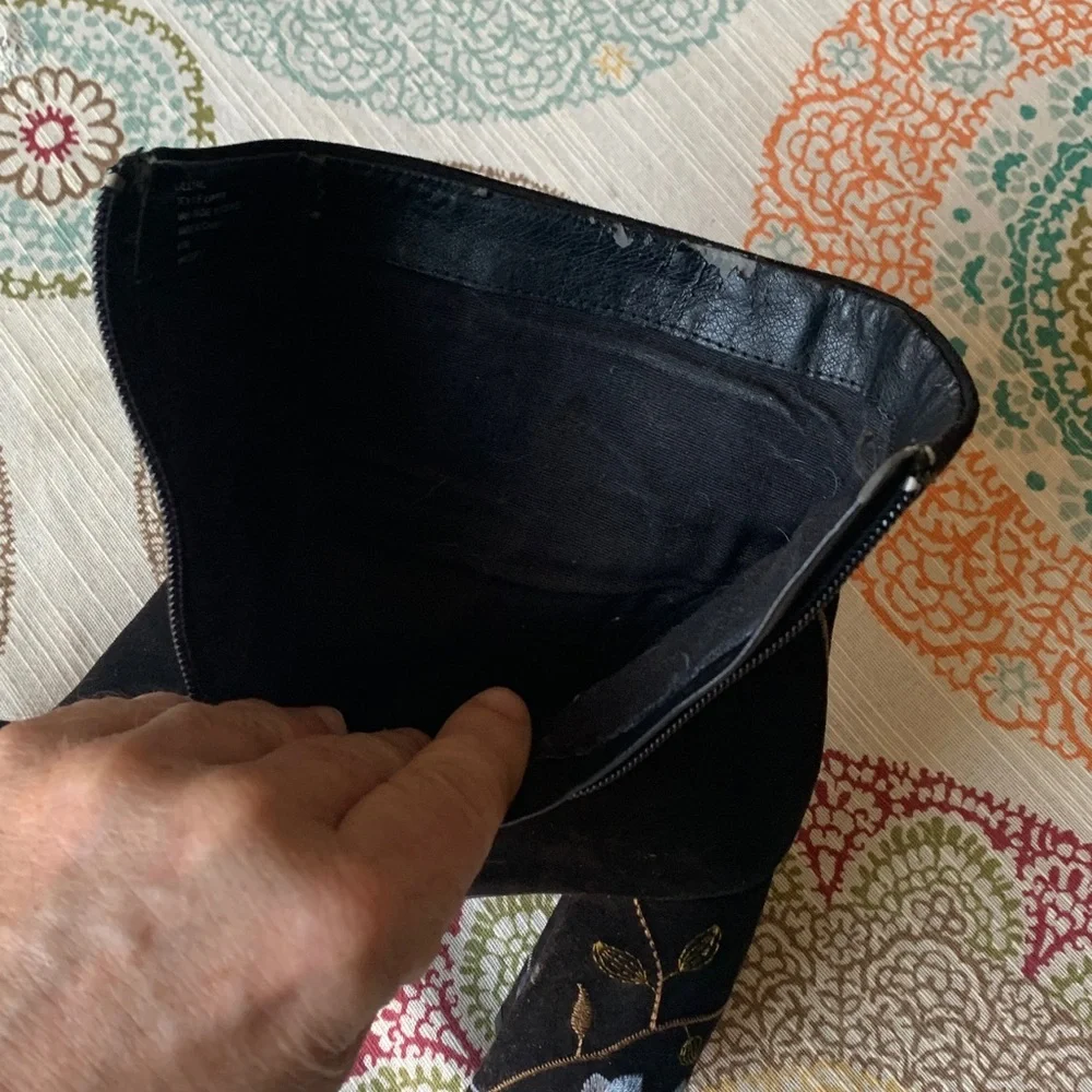 Nanette Lepore Lilly Faux Suede Booties w/Embroidered Flowers & Butterflies 8.5 - Picture 11 of 12